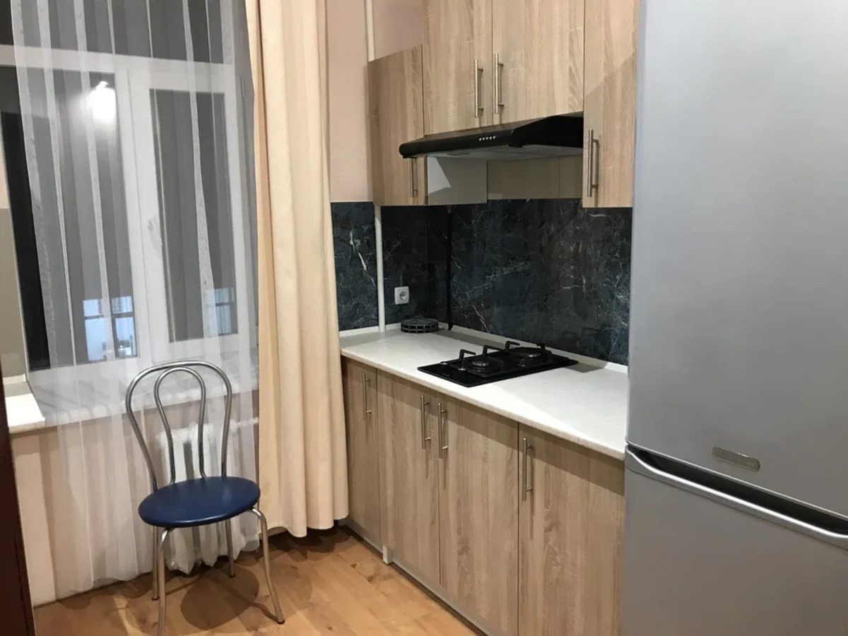 2к метро Лук'янівська фото 1 2к метро Лук'янівська фото 1