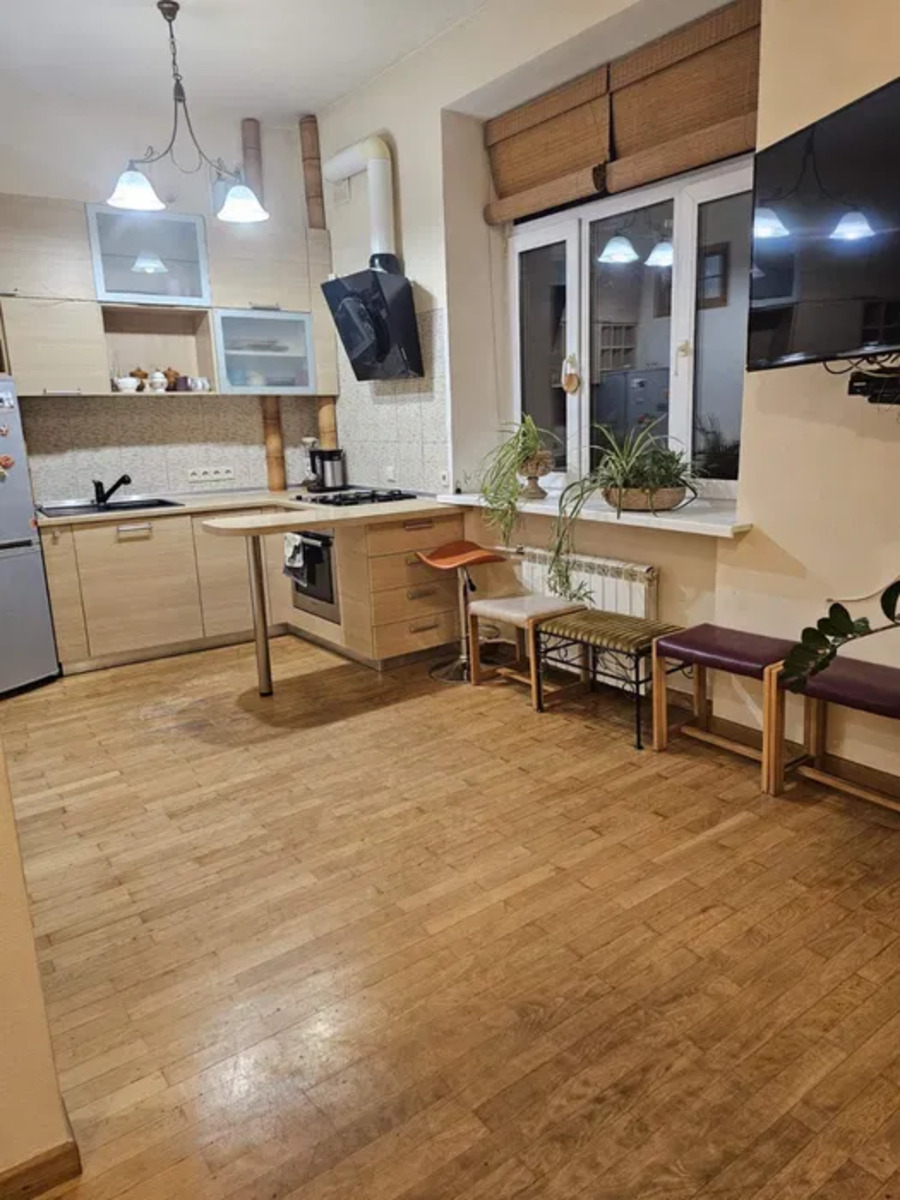 Rent out 1-room apartment. Киев, Бутишів провулок, 21/17 — photo 2