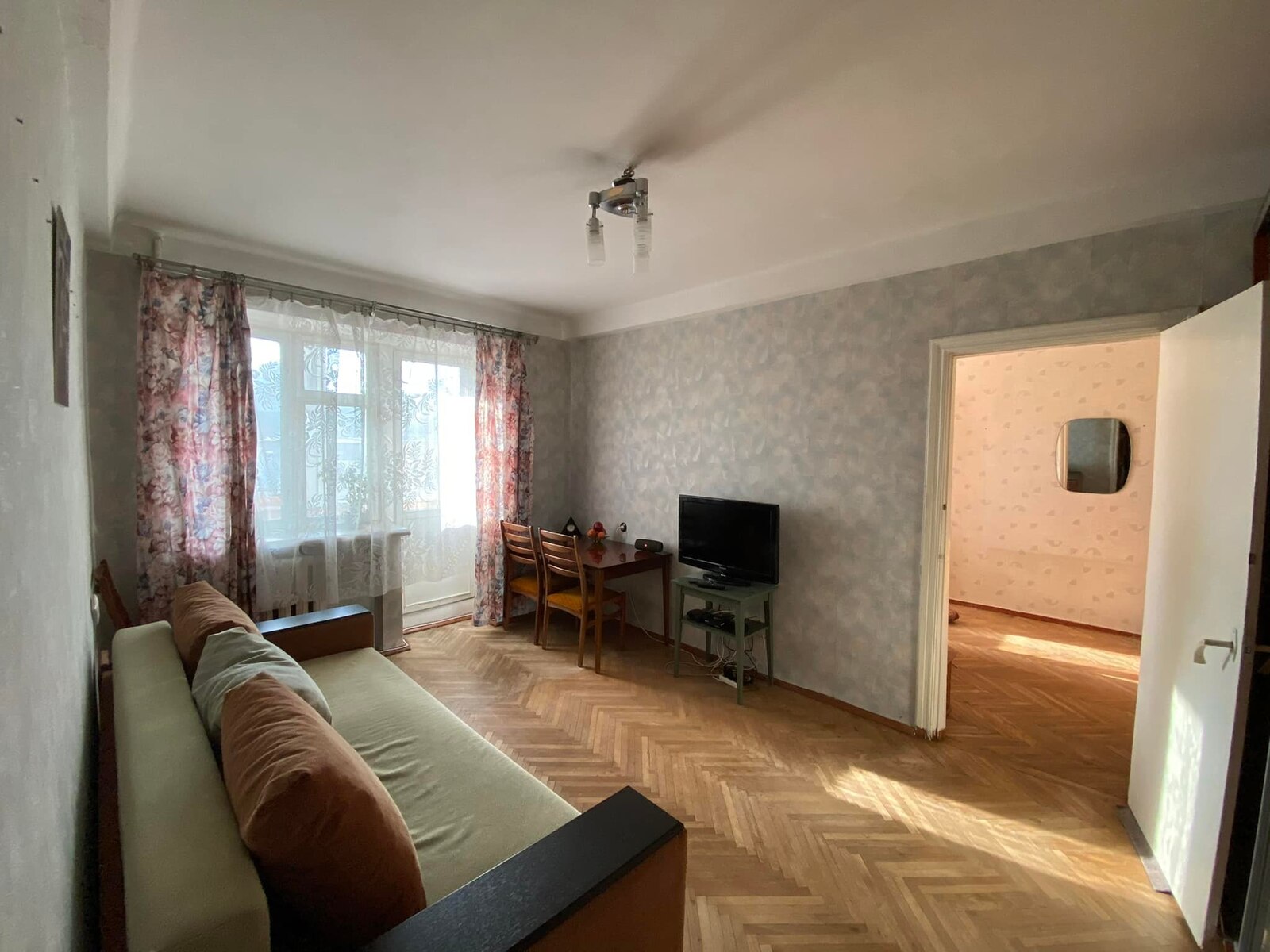 Здається квартира Київ, Печерський, Кловский спуск, 24 фото 1 Здається квартира Київ, Печерський, Кловский спуск, 24 фото 1