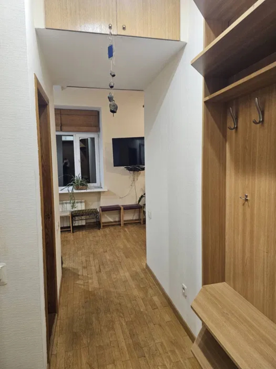 Rent out 1-room apartment. Киев, Бутишів провулок, 21/17 — photo 9