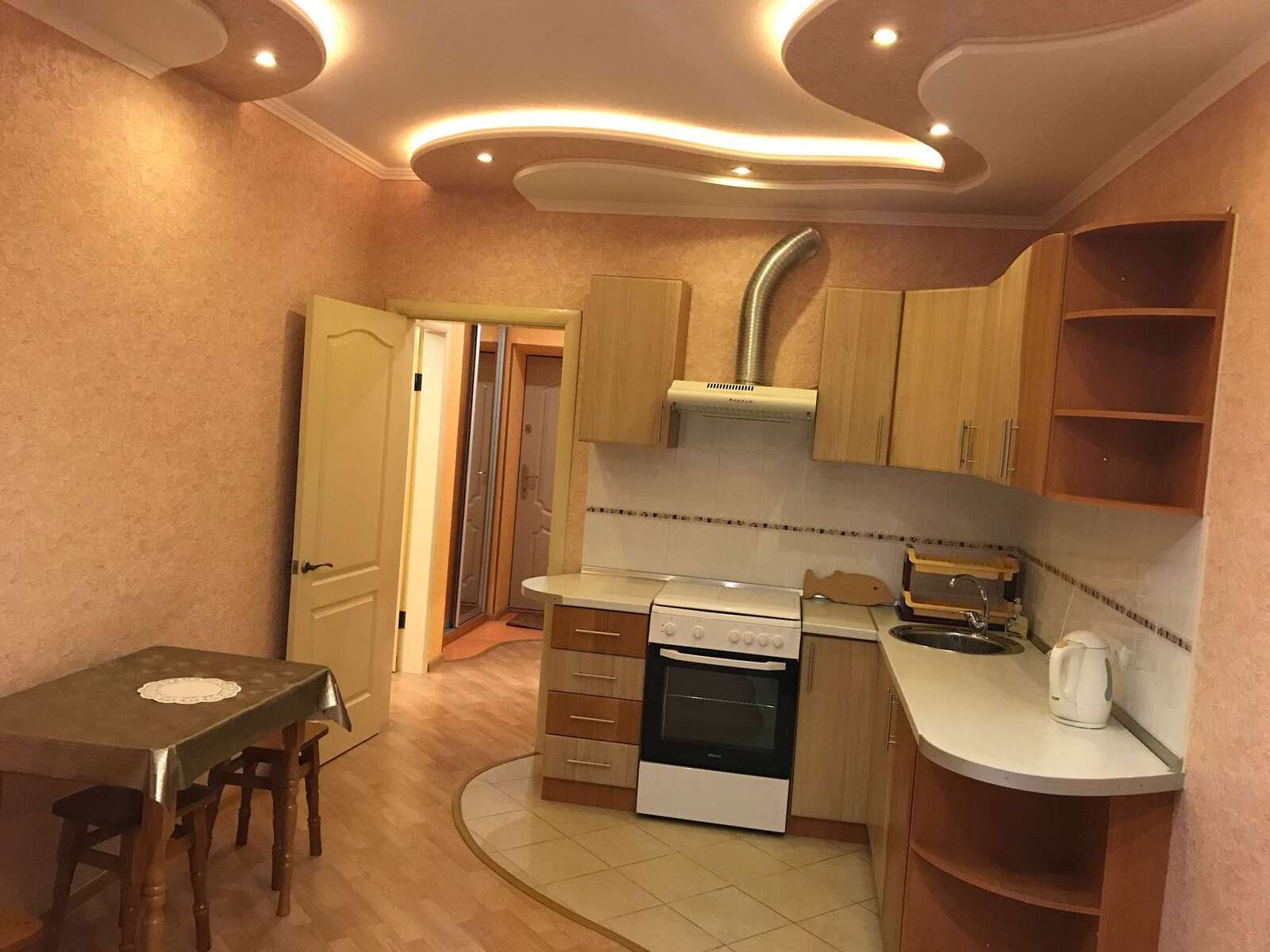 Охайна, велика 1-кімнатна по вул. Генарала Наумова, 66 фото 1 Охайна, велика 1-кімнатна по вул. Генарала Наумова, 66 фото 1