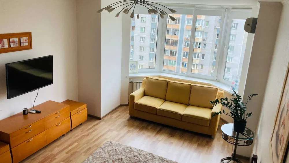 Здається квартира Київ, Дарницький, ул. Анны Ахматовой, 35а, м. Позняки фото 1 Здається квартира Київ, Дарницький, ул. Анны Ахматовой, 35а, м. Позняки фото 1