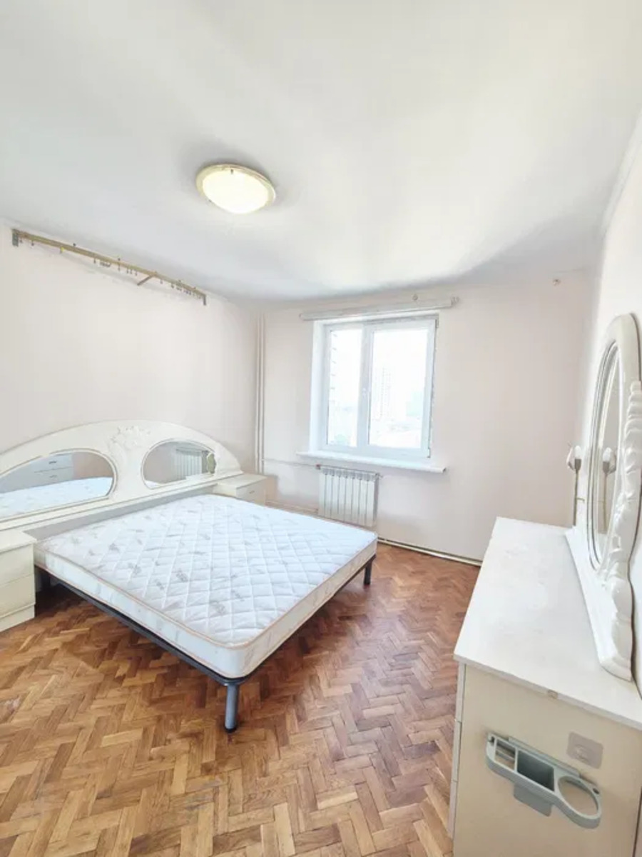 Rent out 3-room apartment. Киев, Дніпровська набережна, 7 — photo 10