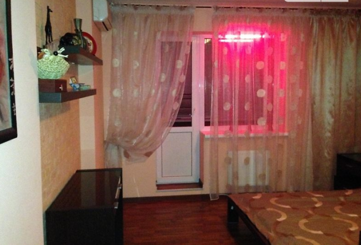 Здається квартира Київ, Дарницький, Позняки, Ахматовой Анны ул., 13, м. Позняки фото 1 Здається квартира Київ, Дарницький, Позняки, Ахматовой Анны ул., 13, м. Позняки фото 1