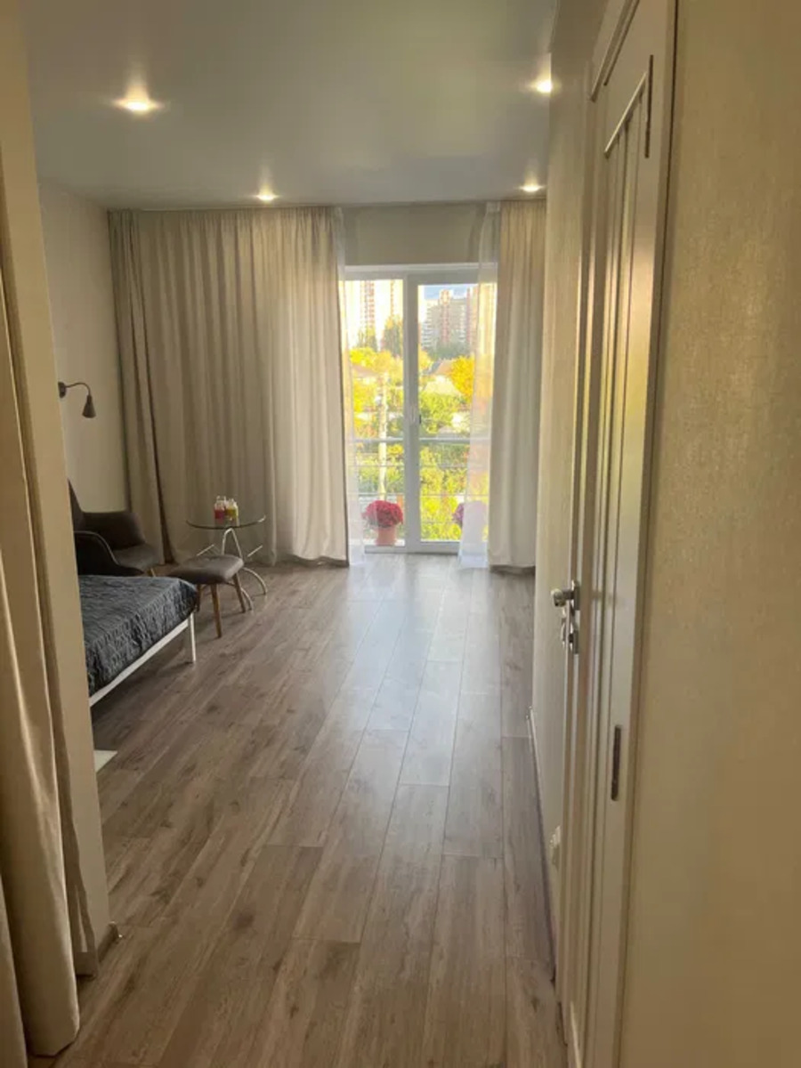 Rent out 1-room apartment. Киев, Осіння, 71 — photo 2