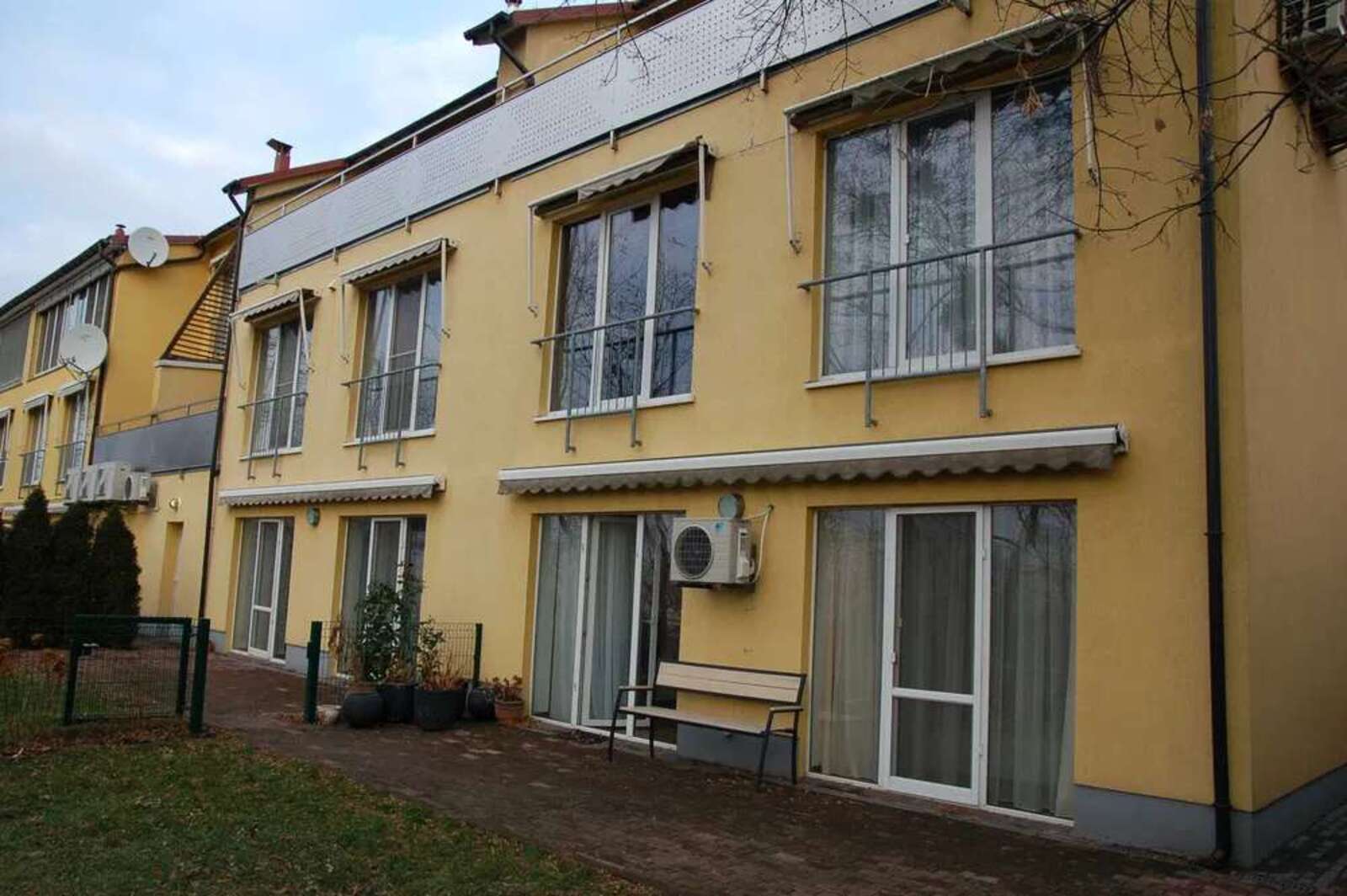 Здається квартира Київ, Соломенський, ул. Локомотивная, 36 фото 1 Здається квартира Київ, Соломенський, ул. Локомотивная, 36 фото 1