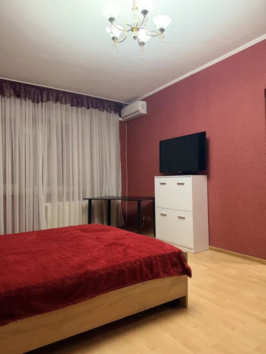 1к метро Харківська фото 1 1к метро Харківська фото 1