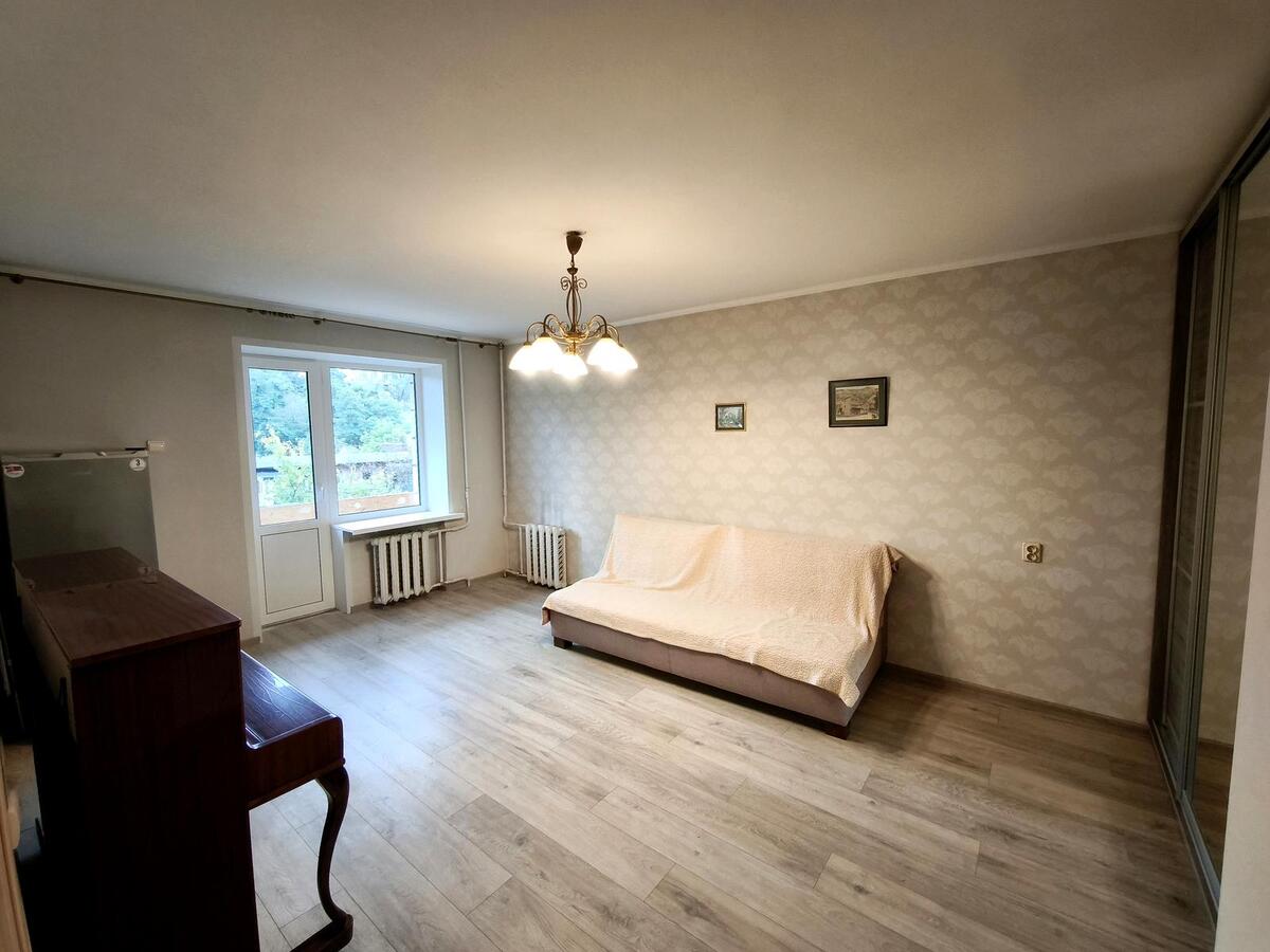 2к метро Деміївська фото 1 2к метро Деміївська фото 1