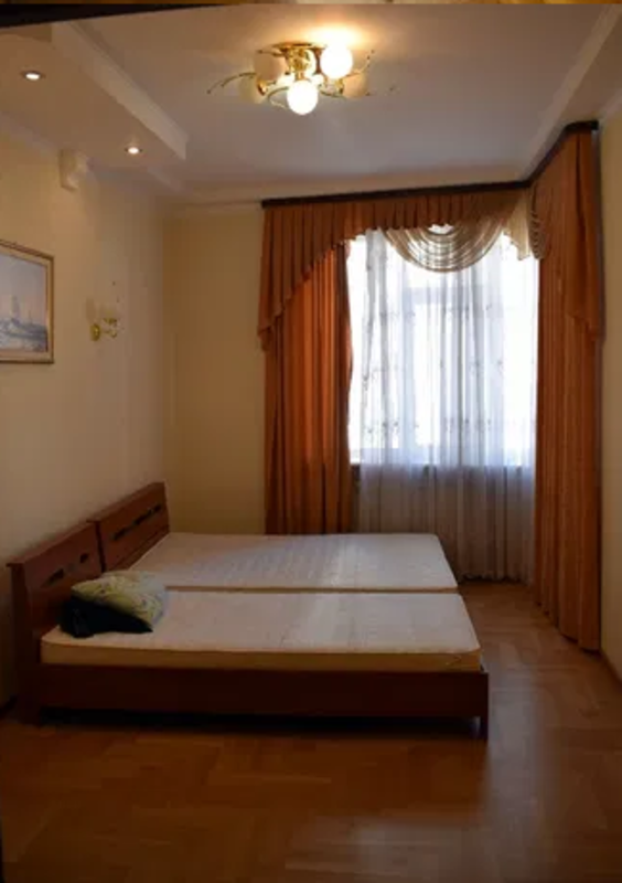 Комфортная 3к.кв. 100 м² для молодой семьи с детками. фото 1 Комфортная 3к.кв. 100 м² для молодой семьи с детками. фото 1
