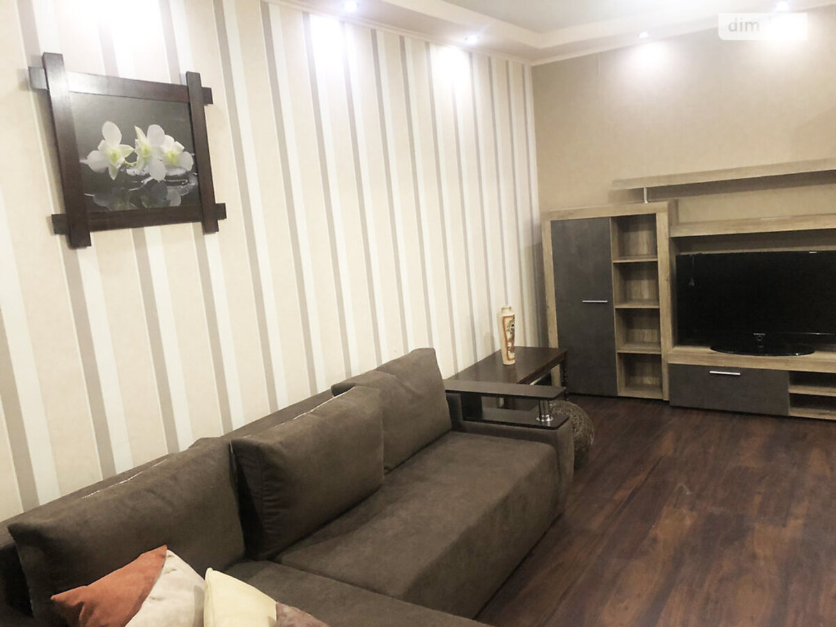 Rent out 2-room apartment. Киев, Ахматової, 6 — photo 3