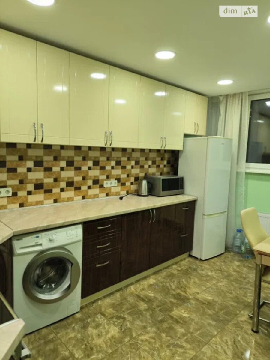 Rent out 1-room apartment. Киев, в Соломії Крушельницької, 13 — photo 3