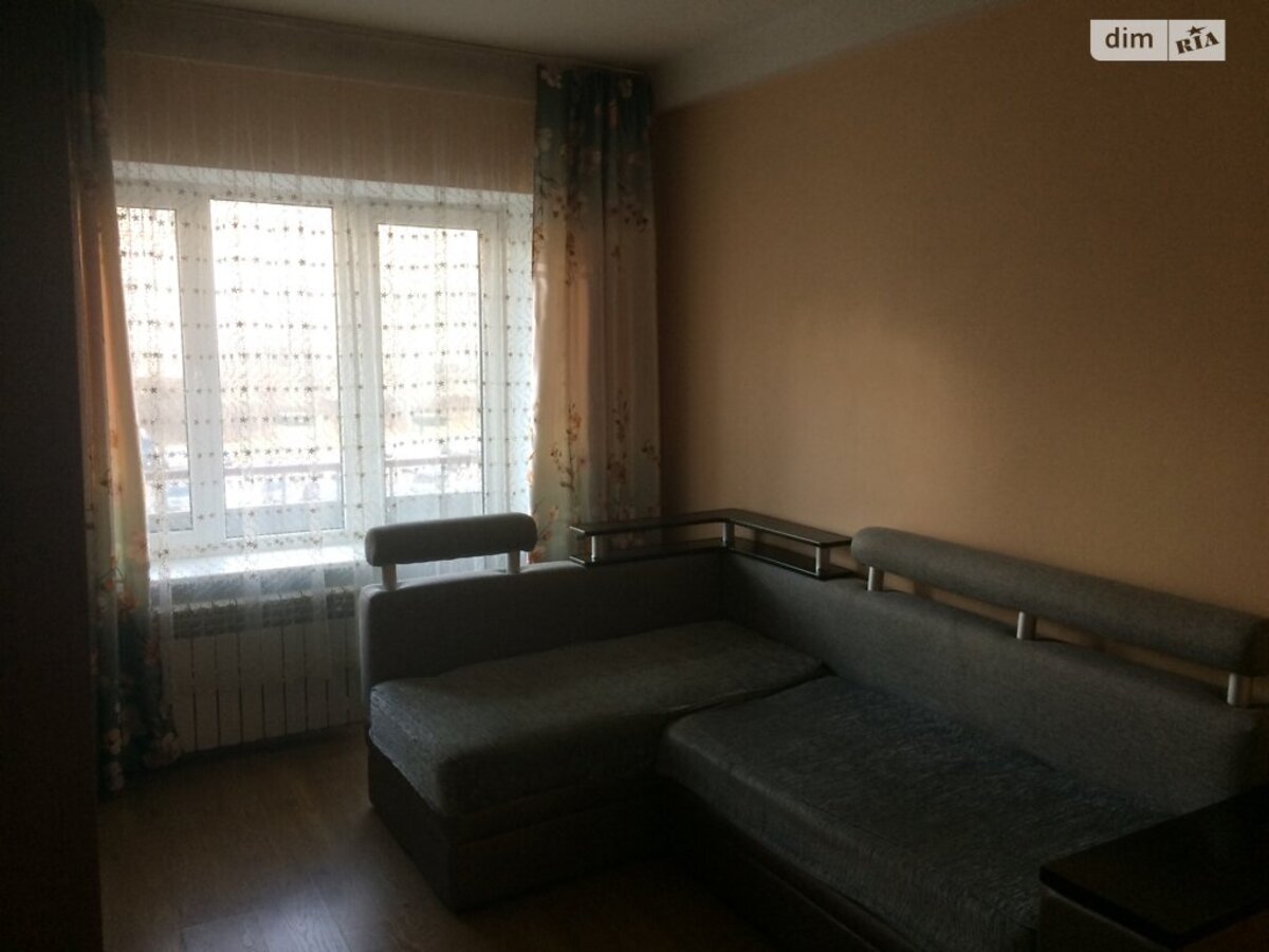 3к метро Палац Укараїна фото 1 3к метро Палац Укараїна фото 1