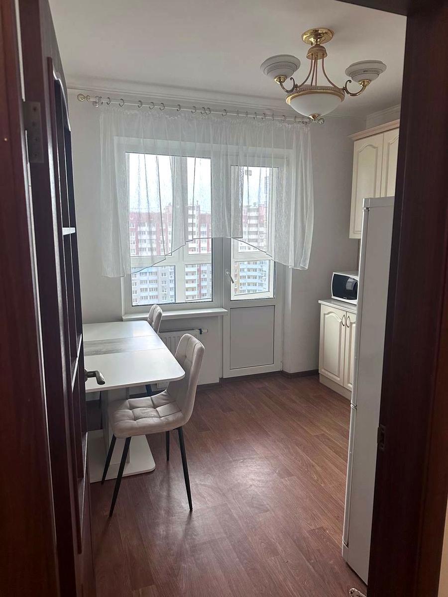 1к метро Осокорки фото 1 1к метро Осокорки фото 1