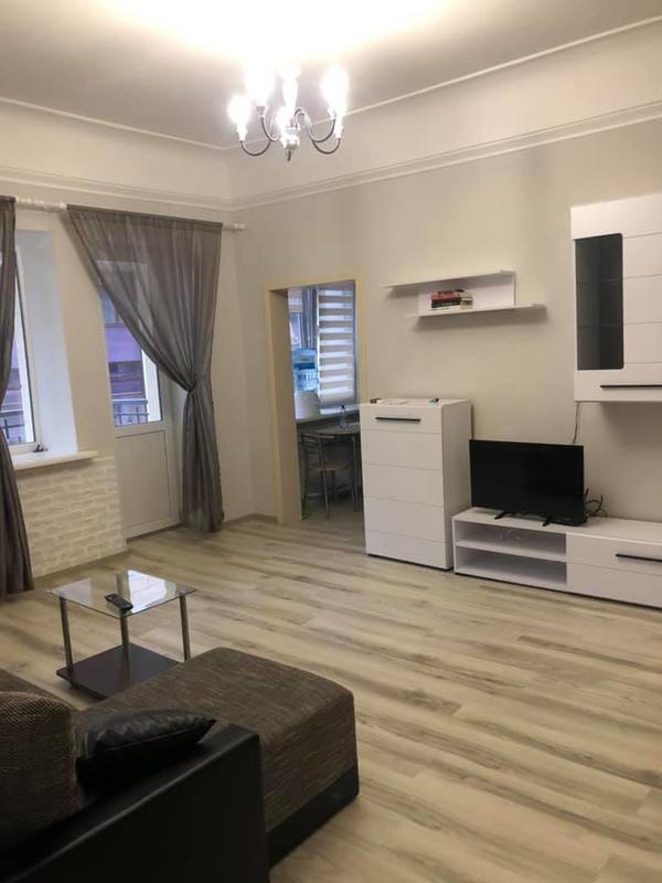 2к квартира в центрі фото 1 2к квартира в центрі фото 1