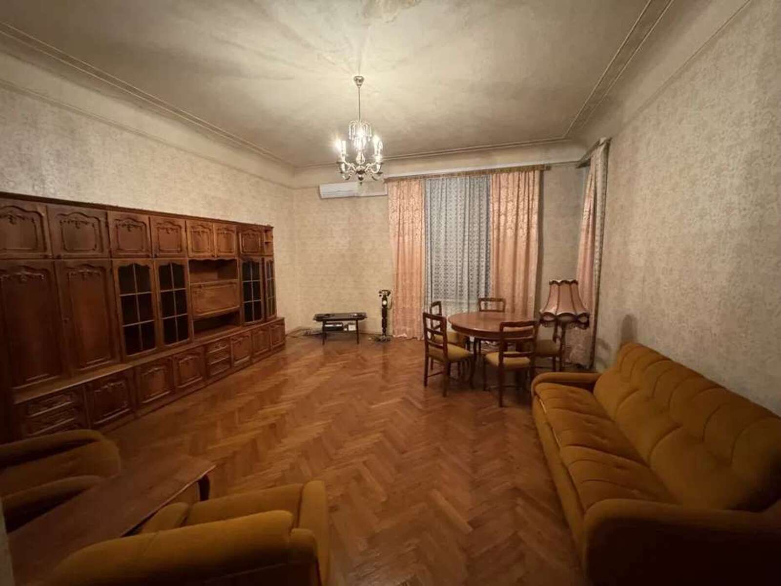 Здається квартира Київ, Печерський, ул. Шелковичная, 10 фото 1 Здається квартира Київ, Печерський, ул. Шелковичная, 10 фото 1