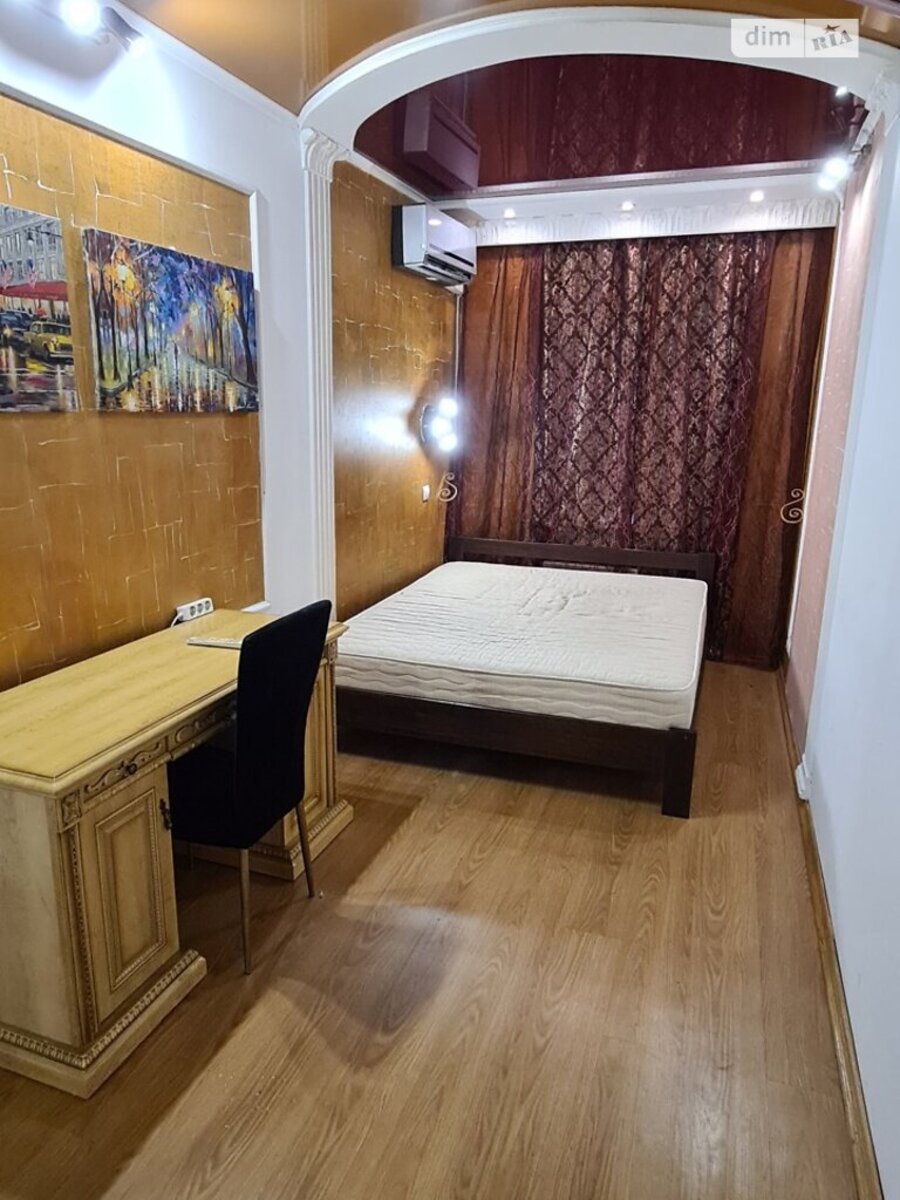 2к Дарницька площа фото 1 2к Дарницька площа фото 1