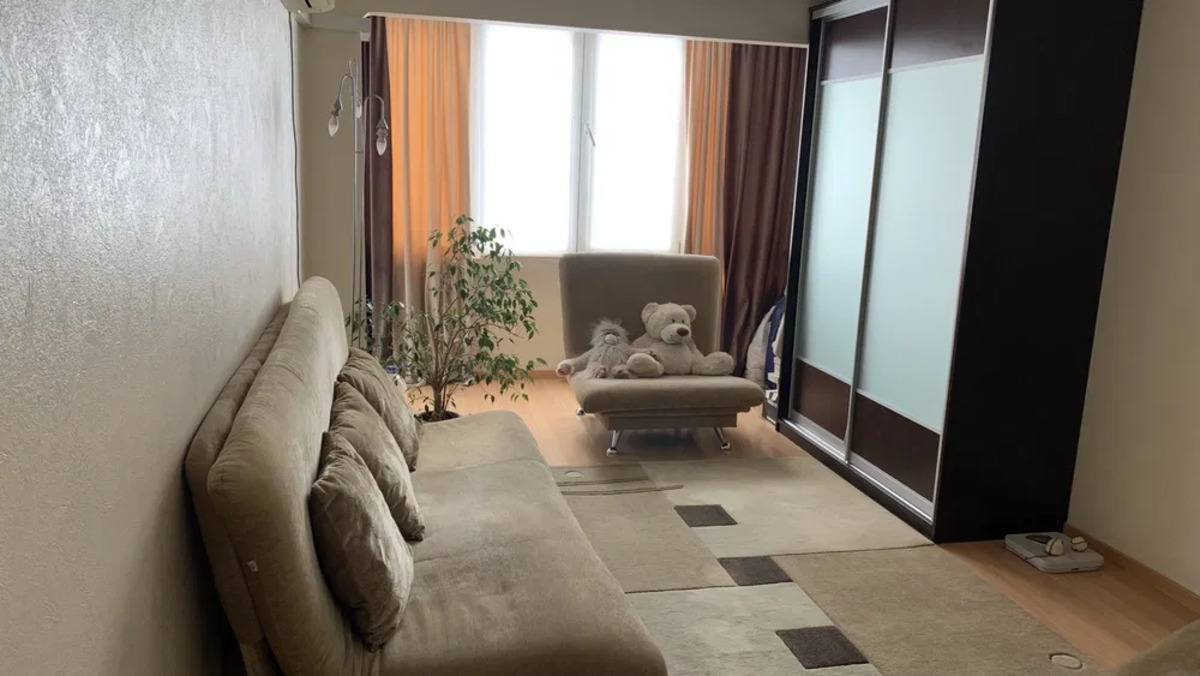 2к метро Голосіївська фото 1 2к метро Голосіївська фото 1