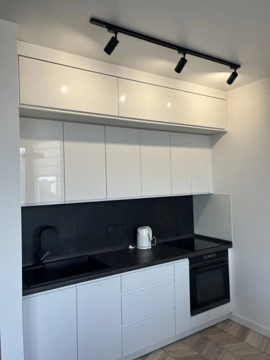 1   쳿  West House  1