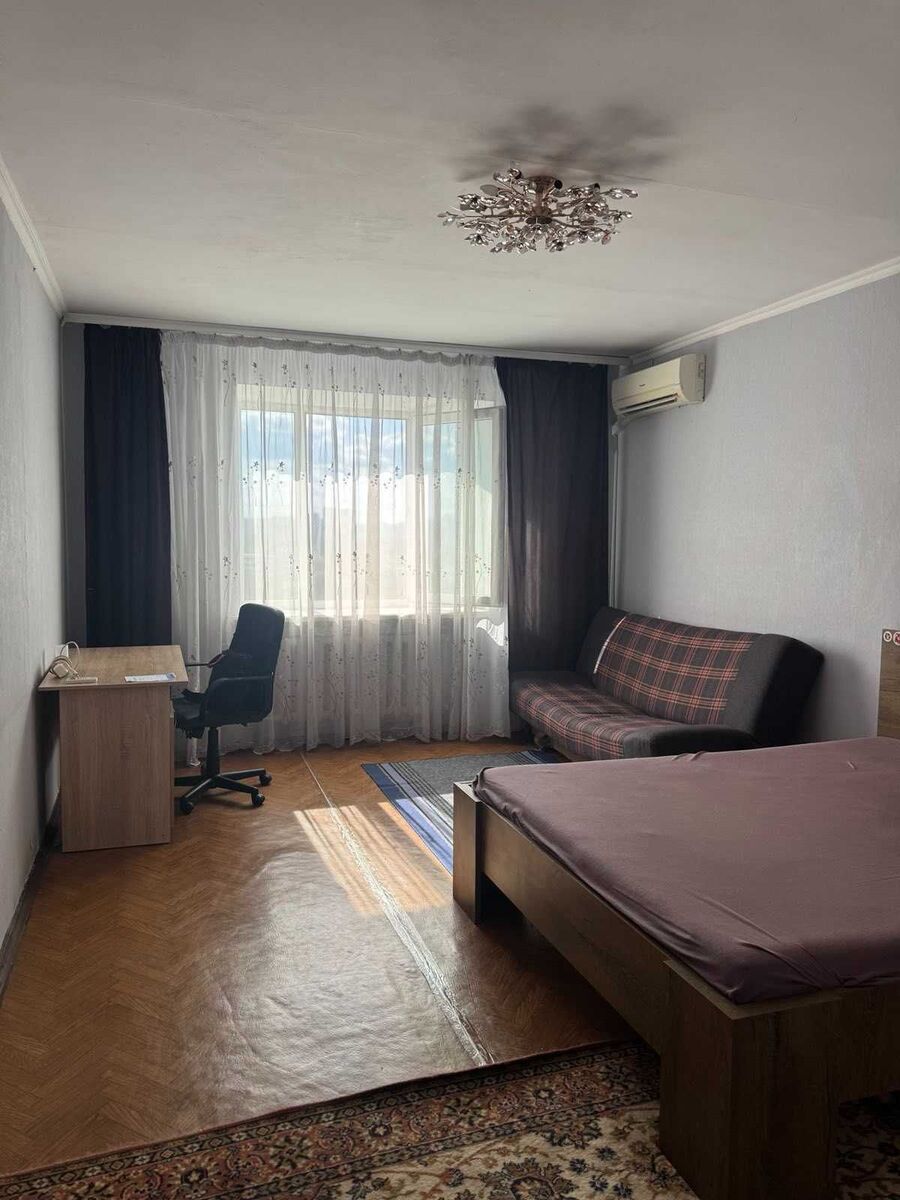 1к метро Харківська фото 1 1к метро Харківська фото 1