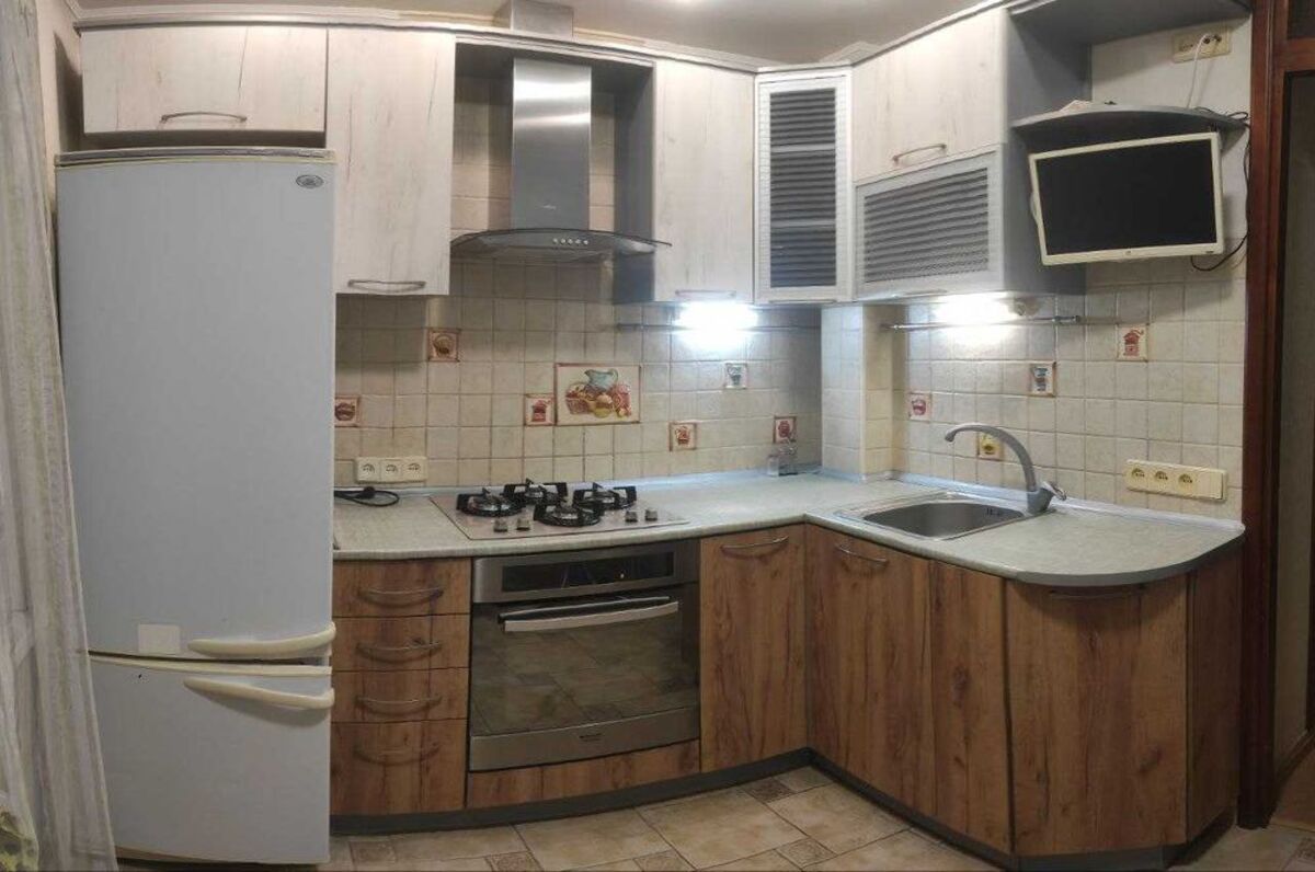 2к метро Харківська фото 1 2к метро Харківська фото 1