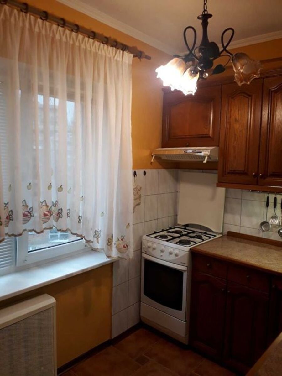 Здам 3-кімнатну квартиру Печерський фото 1 Здам 3-кімнатну квартиру Печерський фото 1