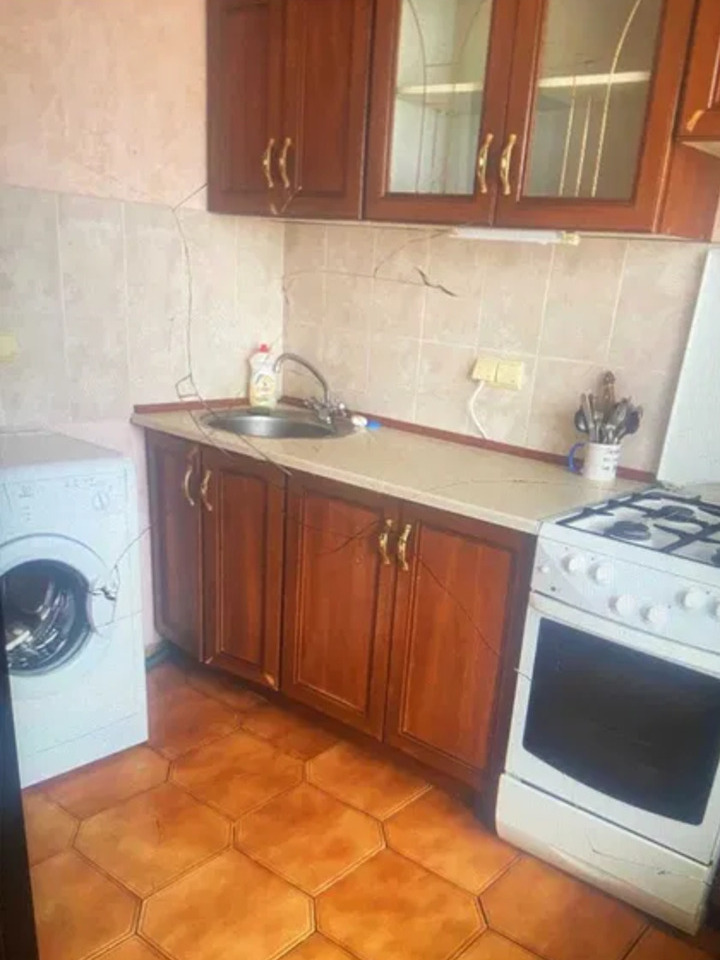 1-к метро Чернігівська фото 1 1-к метро Чернігівська фото 1