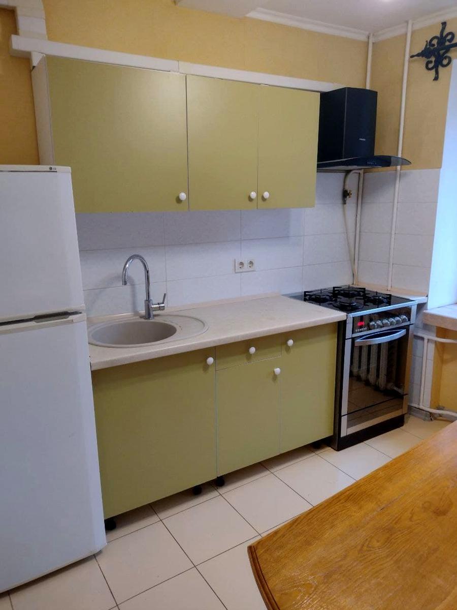 2к метро Печерська фото 1 2к метро Печерська фото 1