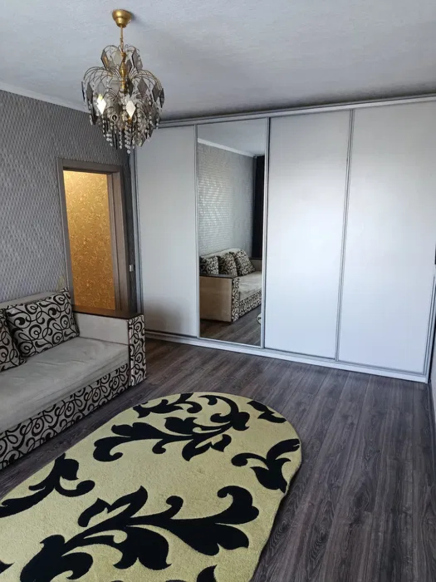 1к метро Харківська фото 1 1к метро Харківська фото 1