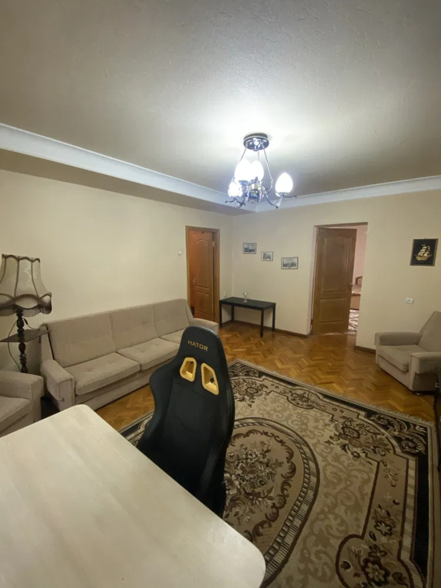 2к. квартира, бульвар Лесі Українки, метро Печерська фото 1 2к. квартира, бульвар Лесі Українки, метро Печерська фото 1