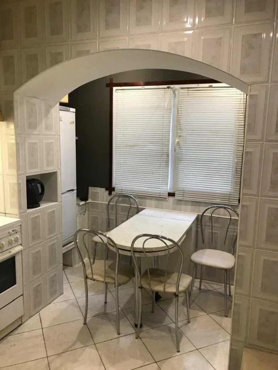 Rent out 1-room apartment. Киев, Литовський проспект, 10а — photo 2
