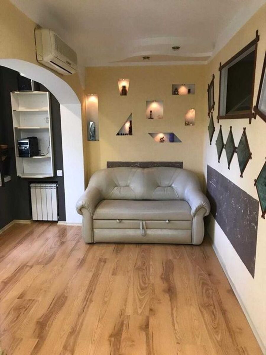 Rent out 1-room apartment. Киев, Литовський проспект, 10а — photo 7