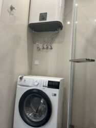 1   쳿  West House  13