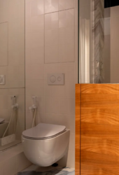 2� � �� Riverstone ���� 16