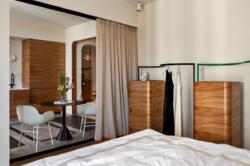 2� � �� Riverstone ���� 9