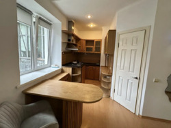 2к метро Університет фото 4 2к метро Університет фото 4