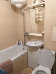 1 к біля Дарницької площі фото 1 1 к біля Дарницької площі фото 1