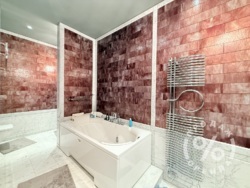 ����� 200 �2 �������� � �������� �� ��������� 27� ���� 11