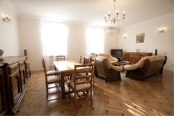 4-х комнатная квартира в центре города фото 1 4-х комнатная квартира в центре города фото 1