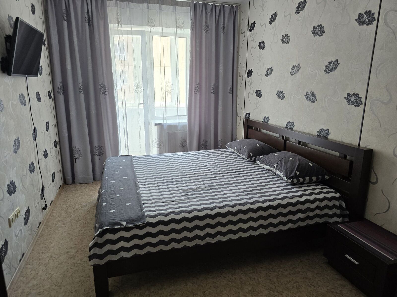 До лета 2к. в Монолите фото 1 До лета 2к. в Монолите фото 1