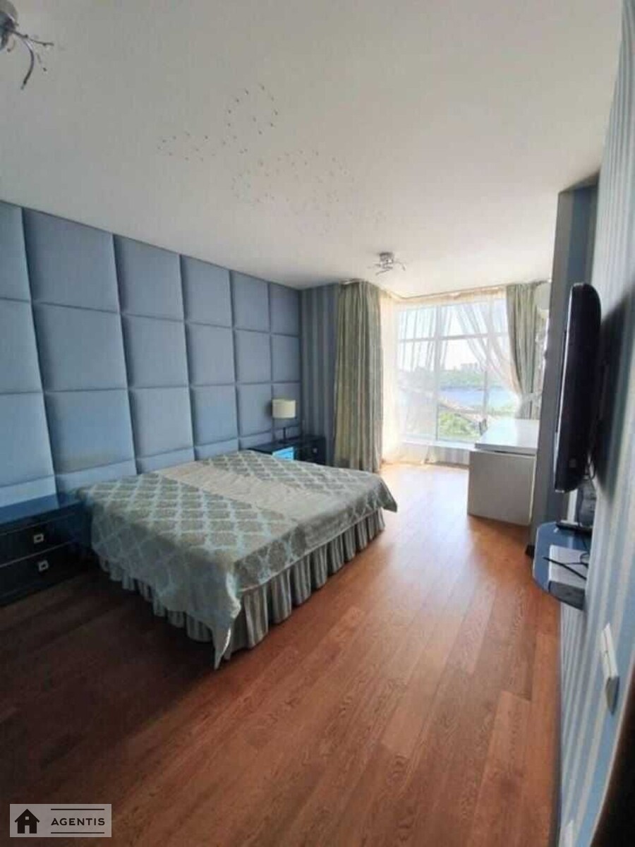   ,   ., . ˳, ֳ 1 400 $  1