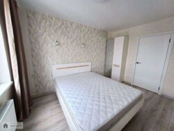   , ֳ 17 000   8