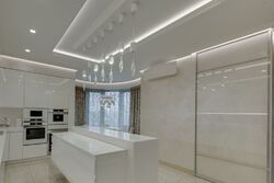   ,  . ( º), 11, . , ֳ 7 000 $  5