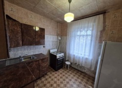 Сдается 2-комнатная квартира на левом берегу, 4 мкр фото 1 Сдается 2-комнатная квартира на левом берегу, 4 мкр фото 1