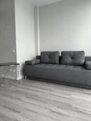  3-    Sadova Resident.    7