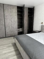  3-    Sadova Resident.    4