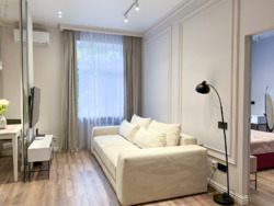 Без %! Дизайнерська 1-кімн. квартира 47 м², Кловський Узвіз 4А, Печерськ, спальня+студіо, інвертор 5 кВт, прибирання включено фото 4 Без %! Дизайнерська 1-кімн. квартира 47 м², Кловський Узвіз 4А, Печерськ, спальня+студіо, інвертор 5 кВт, прибирання включено фото 4