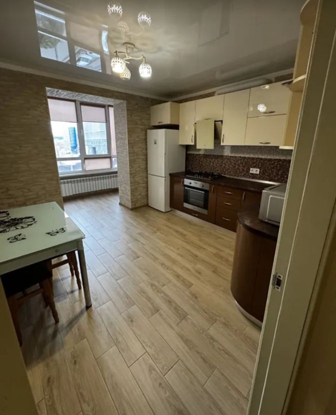 Здається 1-но кімнатна квартира в р-ні Вишенька. Все є. фото 1 Здається 1-но кімнатна квартира в р-ні Вишенька. Все є. фото 1