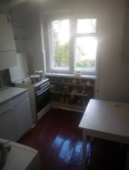 Здається 3-х кімнатна квартира все є для життя. Р-н ЖД вокзалу. Простий стан фото 1 Здається 3-х кімнатна квартира все є для життя. Р-н ЖД вокзалу. Простий стан фото 1