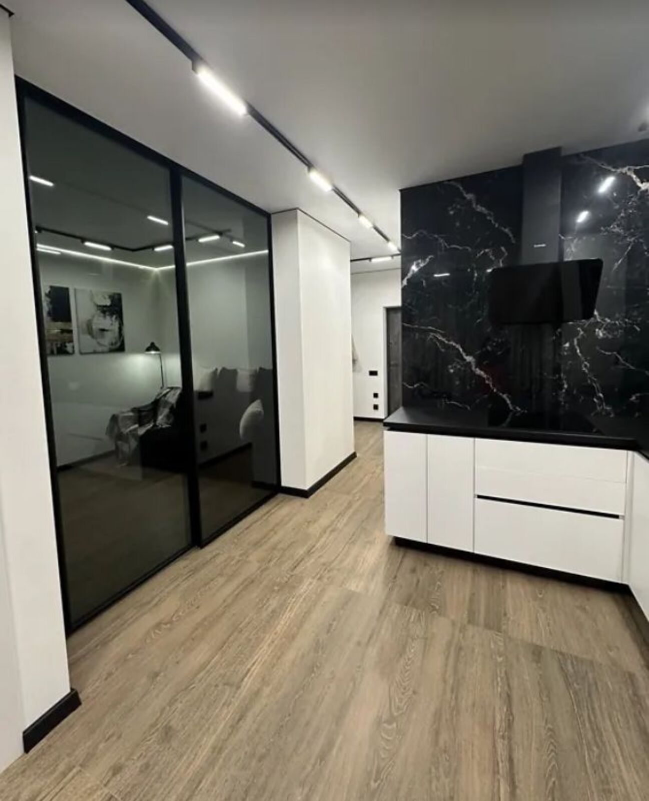   2   . 600-  ˳.    1