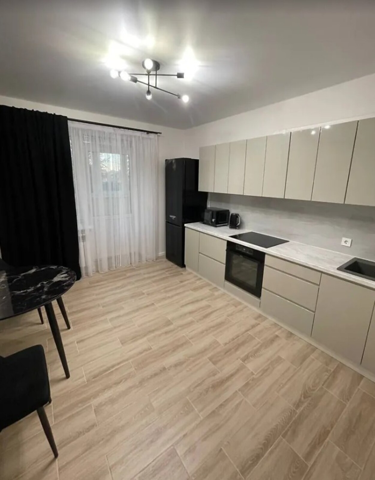 Здається 1но кімнатна квартира в р-ні Академічний, перша здача, відмінний стан. фото 1 Здається 1но кімнатна квартира в р-ні Академічний, перша здача, відмінний стан. фото 1